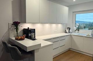 Wohnung mieten in 71384 Weinstadt, Endersbach, neuwertige 4 Zimmerwohnung in Aussichtslage. barrierefrei - Aufzug