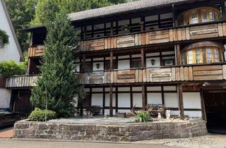 Haus kaufen in 72270 Baiersbronn, Historisches Gebäude mit toller Aussicht sucht Liebhaber