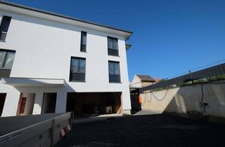 Haus mieten in Wormser Straße 14, 67591 Offstein, Moderne Doppelhaushälfte mit Doppelgarage und großem Keller