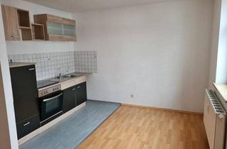 Wohnung kaufen in 08468 Reichenbach, Helle 2-Raum-Wohnung mit EBK zu verkaufen