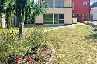 Einfamilienhaus kaufen in 41352 Korschenbroich, Korschenbroich - Großzügiges Zuhause mit viel Platz für Ihre Wohnideen Nähe Korschenbroich