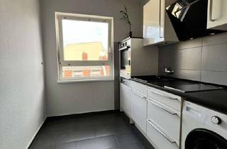 Wohnung kaufen in Neue Bergstraße, 13585 Spandau, Bezugsfrei: Hochwertig modernisierte 2-Zimmer-Wohnung mit Balkon in gefragter Wohnlage von Spandau