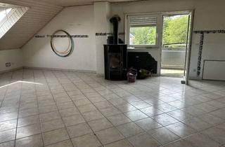 Wohnung kaufen in Sandpfadweg, 69168 Wiesloch, Geschmackvolle 4-Raum-DG-Wohnung mit Balkon und Garage in Wiesloch-Frauenweiler