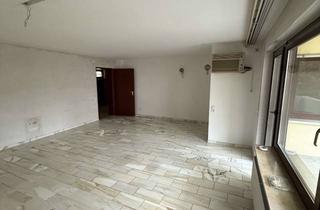 Wohnung kaufen in Teckstraße 21, 70736 Fellbach, Großzügige 4,5-Zimmer-Wohnung mit 3 Balkonen, 2 Kellerräumen und Tiefgaragenstellplatz in Fellbach-S