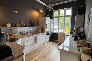 Wohnung mieten in Steinweg 33, 26122 Innenstadt, Traumhafte Altbauwhg. , 1. OG. Steinweg, 5 Zi., WäPumpe, Parkett. u. Stuck, EBK, Baudenkmal