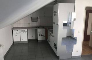 Wohnung mieten in 64404 Bickenbach, 2-Zimmer Dachgeschosswohnung in Bickenbach mit Balkon