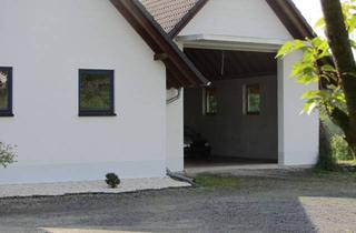 Lager mieten in Erwin-Piscator-Straße, 35753 Greifenstein, Halle mit großem Rolltor