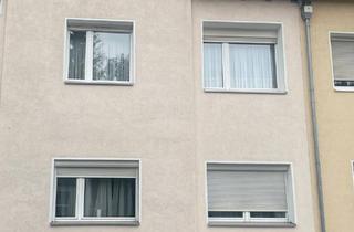 Haus kaufen in 58239 Schwerte, Solides 3-Fam.-Haus mit Balkone, Terrasse und Garten... Nähe Schwerte-Zentrum