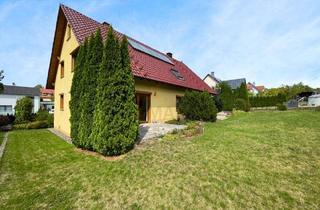 Einfamilienhaus kaufen in 97535 Wasserlosen, Einfamilienhaus mit Einliegerwohnung in herrl. Ortsrandlage, nähe A7