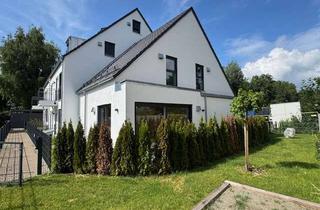 Wohnung kaufen in 85221 Dachau, Elegante 3,5-Zimmer-Wohnung auf 2 Ebenen. Sonniger, ruhiger Garten und exzellente Ausstattung.