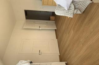 Wohnung mieten in Okrifteler Str, 65931 Frankfurt, Sanierter Altbau WG mit Katze (nur Frauen)