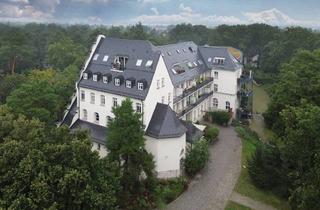 Wohnung kaufen in 12683 Berlin, Berlin - Exklusives Wohnen im Baudenkmal - 2-Zimmer-Dachgeschosswohnung in Berlin-Biesdorf