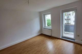 Wohnung mieten in Bergmannsring 41, 06217 Merseburg, Helle 2-Raumwohnung - Balkon - Tageslichtbad mit Wanne - ideal für Singles oder Pärchen