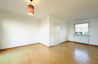 Wohnung mieten in Augustenstraße 32, 24143 Gaarden-Ost, Renovierte Zweizimmerwohnung im Dachgeschoss mit Balkon