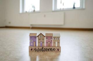 Wohnung mieten in Salzer Straße 25, 39240 Calbe (Saale), Helle und gut geschnittene 2-Raum-Wohnung-Ideal für Singles oder Paare