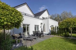 Haus kaufen in 18209 Wittenbeck, Haus am Wald – Zwei Häuser mit vier Ferienwohnungen