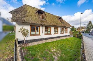 Haus kaufen in 24943 Engelsby, Kleinod mitten in der Stadt: Bildschöne Reetdachkate in zentraler Lage von Flensburg Engelsby