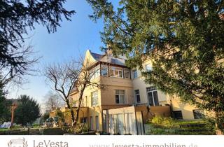 Villa kaufen in 04416 Markkleeberg, Elegante Altbauvilla mit großem Garten