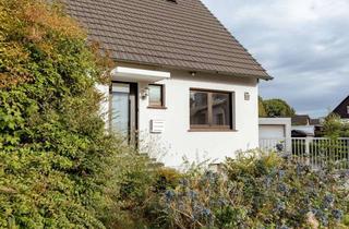 Haus kaufen in 46562 Voerde, Familienhaus auf 787 qm² in Voerde – Doppelgarage, Balkon mit großzügigem Garten