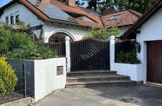 Villa kaufen in Auf Der Höhe 17, 91341 Röttenbach, Diskrete Unternehmervilla in Bestlage von Röttenbach