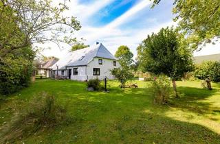 Einfamilienhaus kaufen in 25779 Hennstedt, Geräumiges Einfamilienhaus direkt am Deich – Wohnen in Eidernähe mit täglichem Urlaubsfeeling