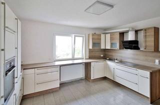 Einfamilienhaus kaufen in 76870 Kandel, Wohnen mit Freiraum: Einfamilienhaus mit Balkon, Terrasse und Garage