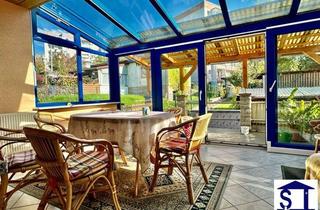 Reihenhaus kaufen in 98574 Schmalkalden, TOP Preis !! Raumwunder mit Wintergarten und 2 Garagen - ideal für die Familie Zentral und ruhig gelegen - Immobilie in Schmalkalden