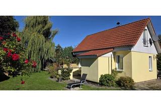 Grundstück zu kaufen in Gartenweg, 18182 Bentwisch, Baugrundstück mit massivem kleinem Haus