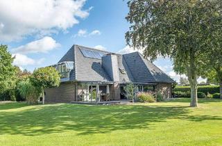 Einfamilienhaus kaufen in 21729 Freiburg, Freiburg - Exklusives Traumhaus in ruhiger Wohngegend! Nutzbar als Ein,- oder Zweifamilienhaus.