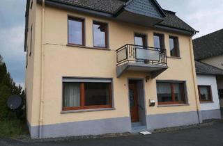 Bauernhaus kaufen in 53539 Kelberg, Kelberg - freistehendes Bauernhaus mit Scheune+Nebenge. + Wiesen + Bach