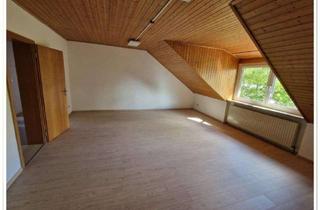 Wohnung kaufen in 85290 Geisenfeld, Großzügige 3-Zimmer-Wohnung im DG eines 6-Parteien-Hauses in zentrumsnaher Lage von Geisenfeld