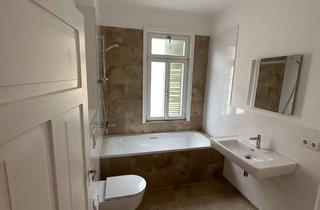 Wohnung mieten in 72072 Tübingen, Exklusive Altbauwohnung mit 4 Zimmern in prachtvoll sanierter Villa in der Südstadt