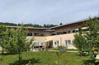 Wohnung mieten in Heidenheimer Straße 36, 89542 Herbrechtingen, Altersgerechte, barrierefreie Seniorenwohnung mit Aufzug und Terrasse