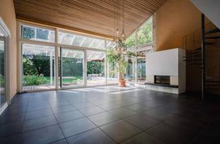 Haus kaufen in 83395 Freilassing, Außergewöhnliches Architektenhaus nähe Salzburg - Freistehendes Juwel mit großem Garten