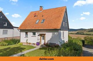 Haus kaufen in 34317 Habichtswald, Gemütliches 2-Familienhaus mit großem Grundstück und traumhaften Fernblick über die Felder auf den D