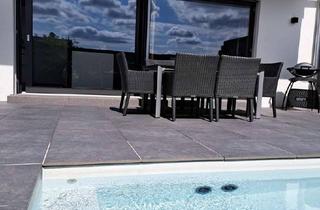 Doppelhaushälfte kaufen in 71116 Gärtringen, Hochwertige Doppelhaushälfte mit Pool und Sauna in ruhiger Lage von Gärtringen