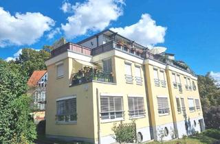 Wohnung kaufen in 01324 Bühlau/Weißer Hirsch, GEMÜTLICH, RUHIG UND GRÜN - MIT GROSSER DACHTERRASSE!