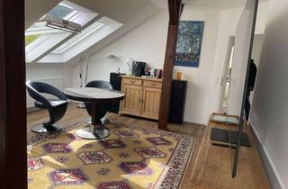 Wohnung mieten in Friedrich-Ebert Str. 84, 32760 Detmold, Wunderschöne, helle 2-Zimmer Dachgeschosswohnung in Detmold-Hiddesen