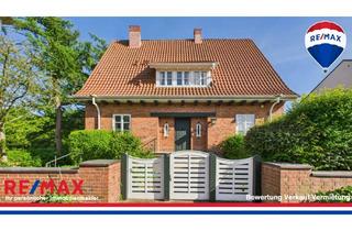 Villa kaufen in 24536 Neumünster, Seltene Chance: Denkmalgeschütztes Architektenhaus mit parkähnlichem Grundstück und unverbaubarem Feldrandblick