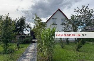 Einfamilienhaus kaufen in 16230 Britz, Mehrfamilienhaus, Wohnhaus in Britz