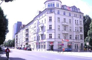 Wohnung kaufen in Strausberger Platz, 10243 Berlin, Berlin - Bezugsfrei + Provisionsfrei + Saniert im 3.OG. Westbalkon. U-Bahn