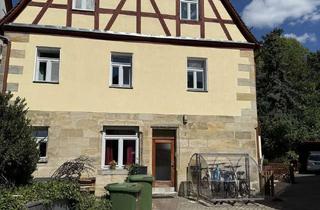 Wohnung kaufen in 90562 Heroldsberg, Landhausflair trifft moderne Wohnqualität – 3 Zimmer Wohnung im historischen Herzen Heroldsbergs