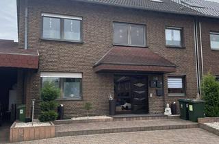 Wohnung mieten in 46119 Klosterhardt-Nord, Moderne Dachgeschosswohnung in ruhiger Lage mit Waldblick – 64m², komplett neu saniert