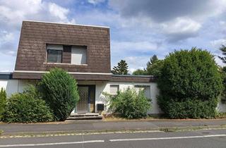 Einfamilienhaus kaufen in 97422 Deutschhof, familienfreundliches Einfamilienhaus mit Garagen und Garten in Schweinfurt-Deutschhof