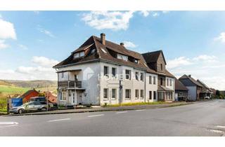 Einfamilienhaus kaufen in 37170 Uslar, Vielseitig nutzbar & sofort verfügbar: Einfamilienhaus mit ELW und schönem Grundstück