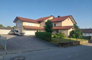 Doppelhaushälfte kaufen in Reichstorf 100, 94428 Eichendorf, Zwei gepflegte Doppelhaushälften mit viel Potenzial – Ideal für Familien oder Gewerbetreibende