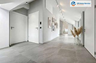 Wohnung kaufen in 97072 Sanderau, Wohnen auf höchstem Niveau – Modernes Dachgeschossdomizil mit Festungsblick