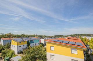 Wohnung kaufen in 79111 Rieselfeld, FR-Rieselfeld: Schöne Dachgeschosswohnung mit großer West-Terrasse und Aufzug