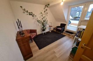 Wohnung mieten in 50354 Hürth, Helle Dachgeschosswohnung mit Dachterrasse in ruhigem Dreiparteienhaus