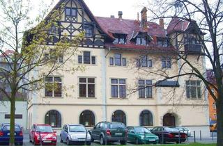 Wohnung mieten in Döbelner Straße 130, 01129 Trachau, Praktische 2-Zimmer-Wohnung in schönem Altbau.